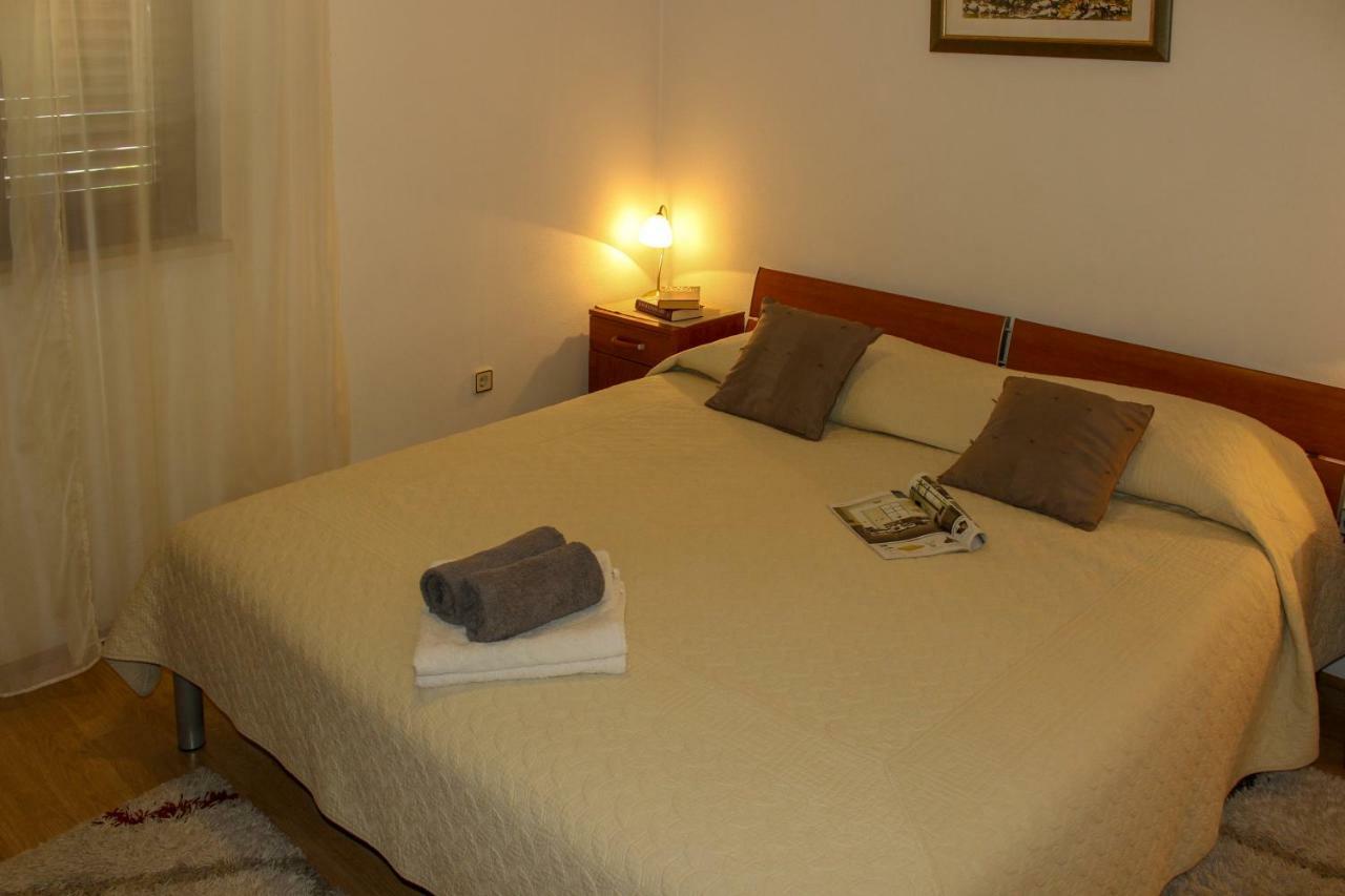 Apartments Hrabar Trogir Extérieur photo