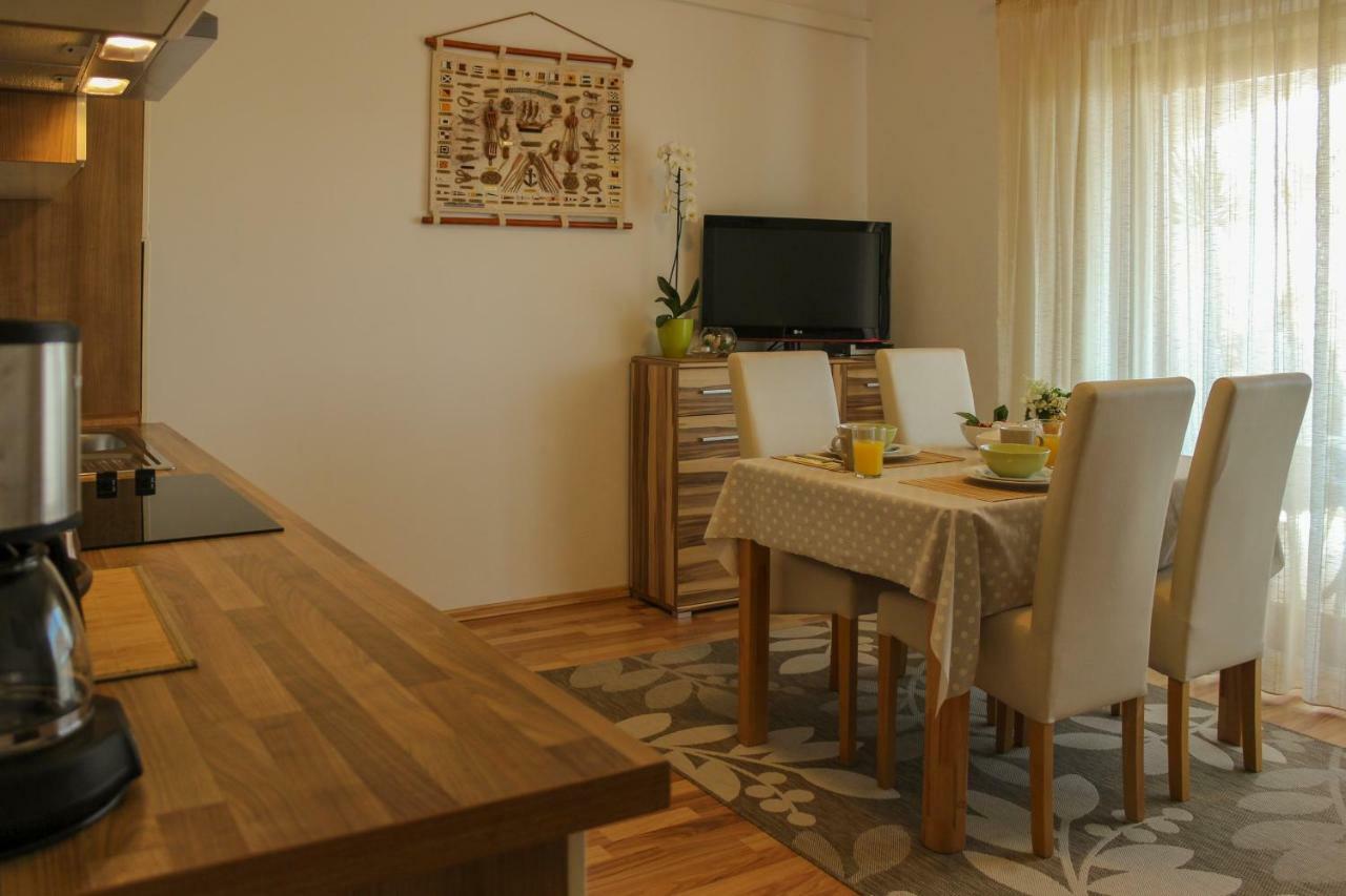 Apartments Hrabar Trogir Extérieur photo