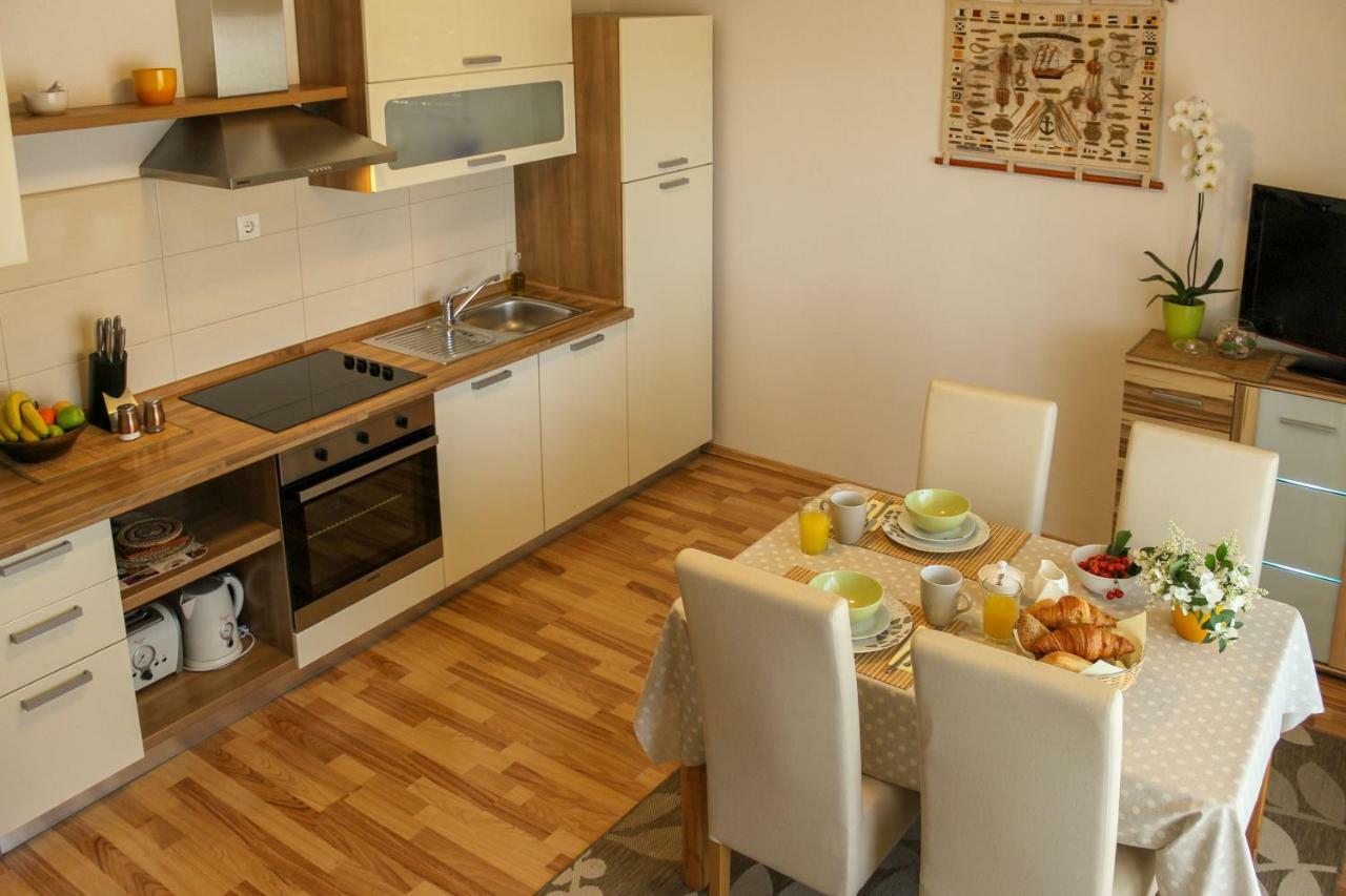 Apartments Hrabar Trogir Extérieur photo