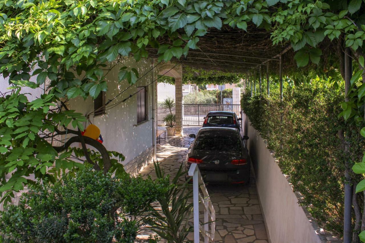 Apartments Hrabar Trogir Extérieur photo